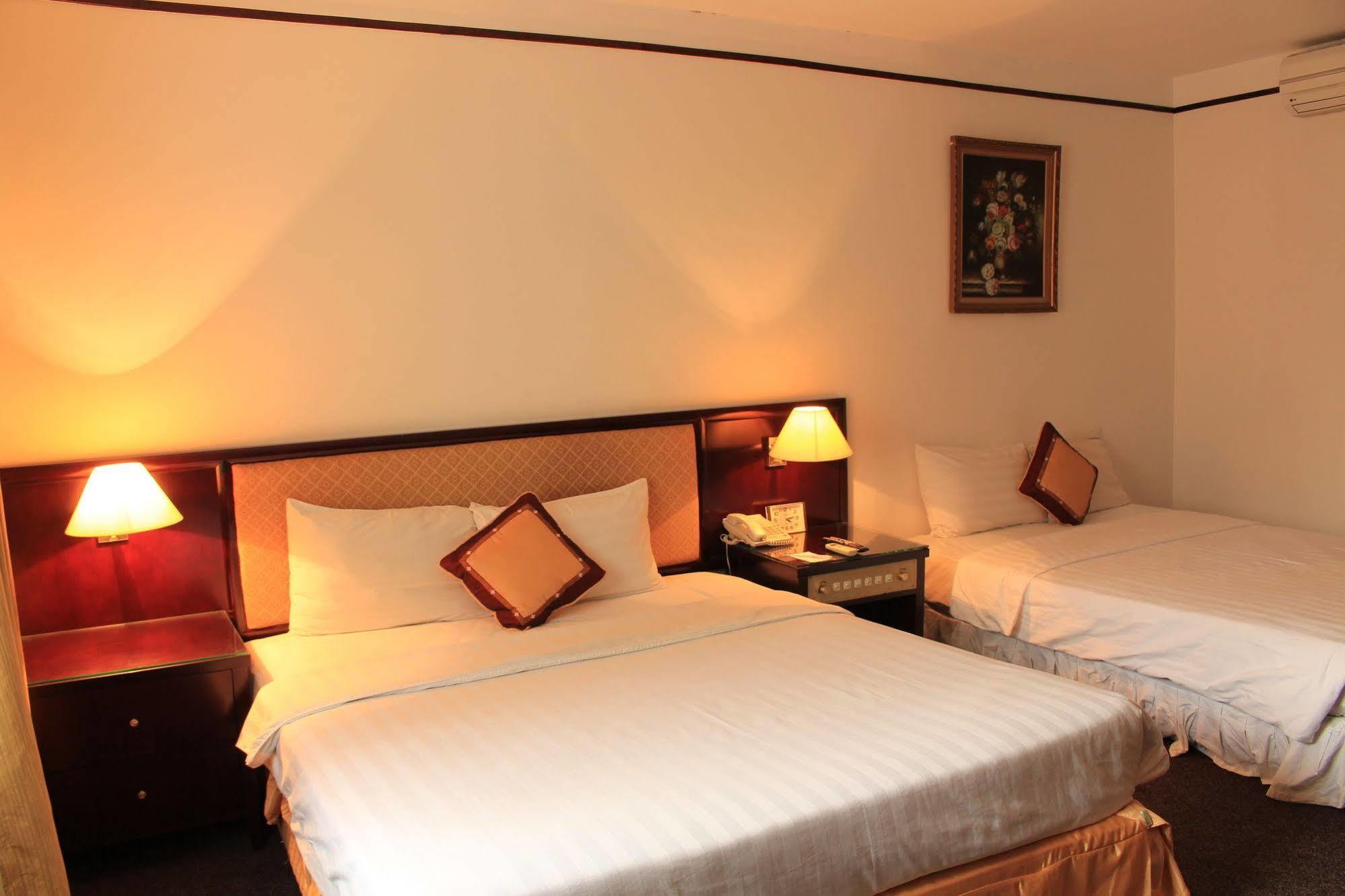 Capital Garden Hotel Hanoi Exterior photo